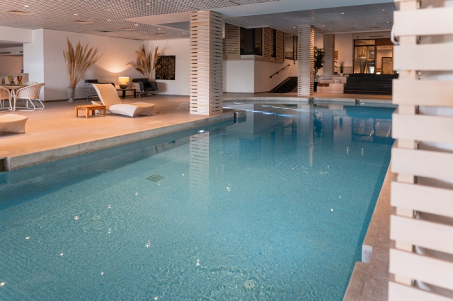 Kapalı ve Isıtmalı Havuz - Resim 4