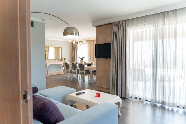 Deluxe Suite Jakuzili - Resim 6